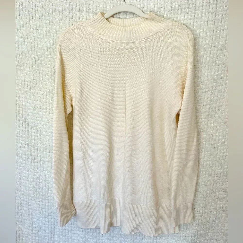 Talbots factory ribbed high neck side slit sweater✨